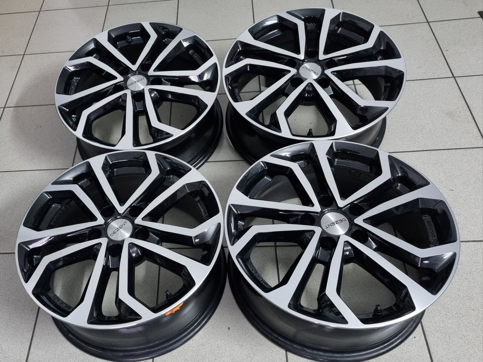 Felgi 17" Toyota Corolla E210 E21 Yaris Cross Camry C-HR Auris 5x114,3