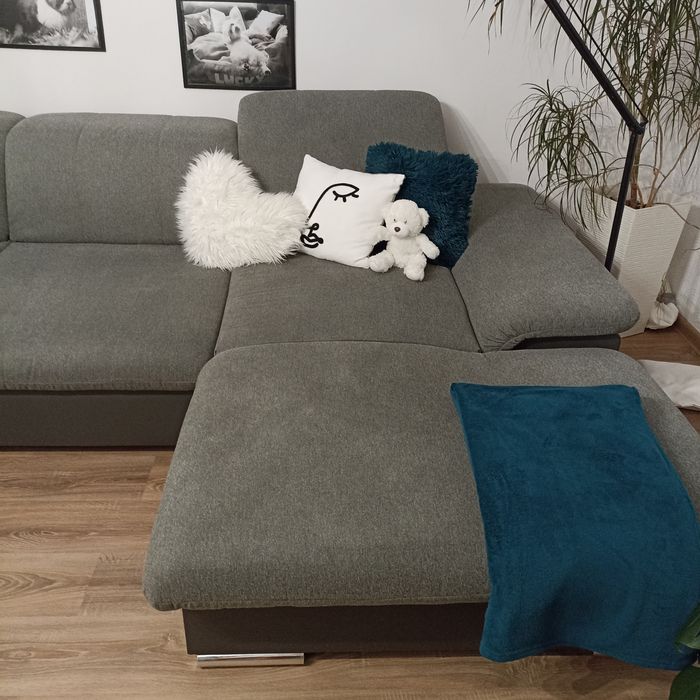 Narożnik z funkcją spania oraz dodatkowymi funkcjami + gratis