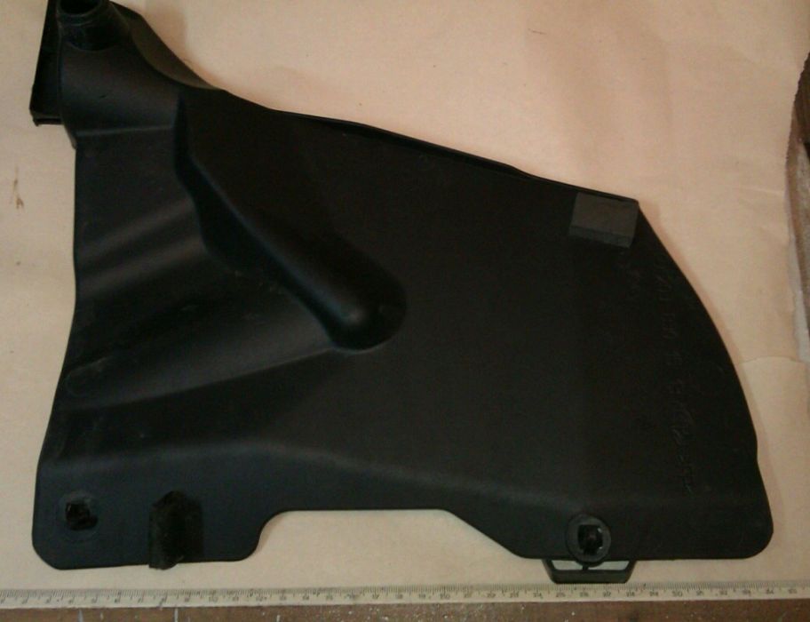 Ящик для инструмента в MERCEDES ( модель W 203 )