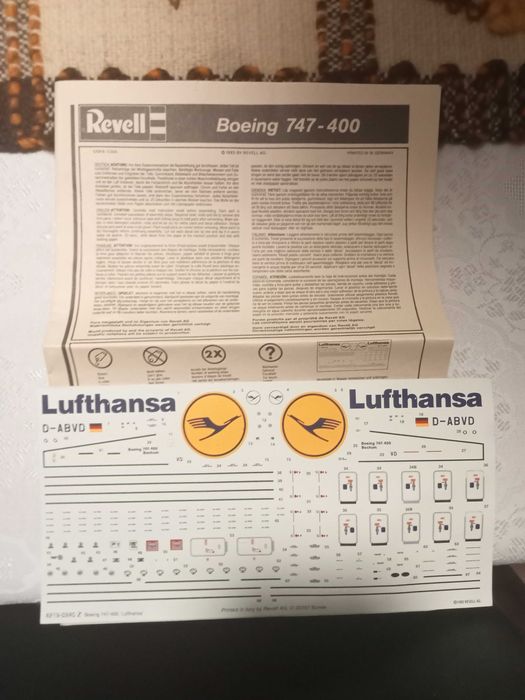 Boeing 747-400 Lufthansa 1/144 Revell (old livery) kalkomania