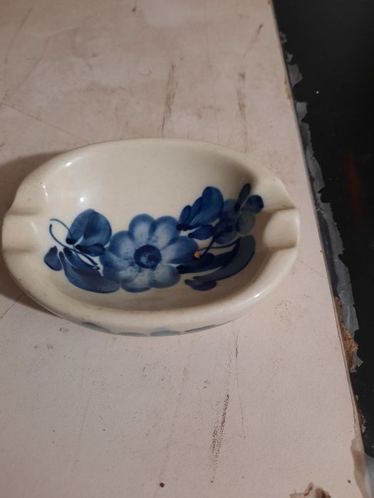 Popielniczka porcelanowa PRL