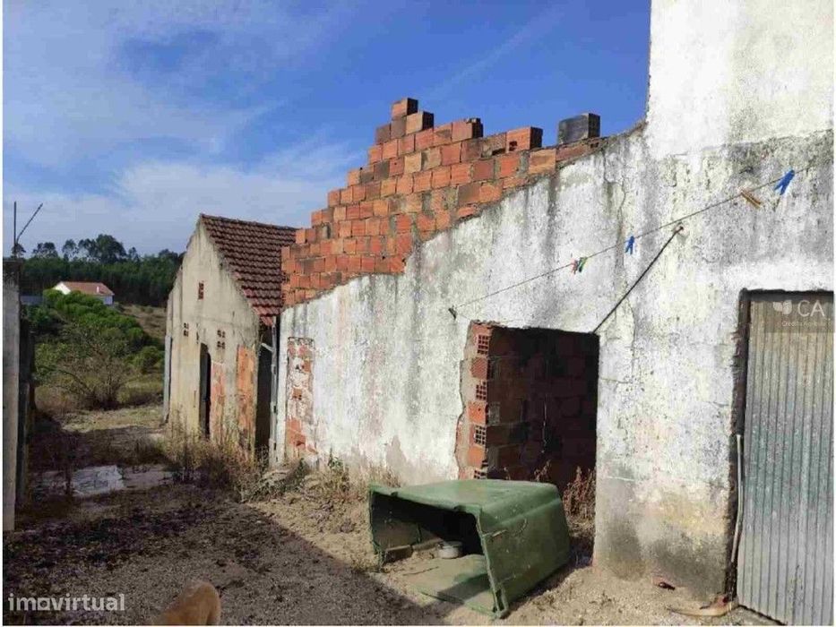 Prédio Urbano - Armazém - Fráguas, Rio Maior