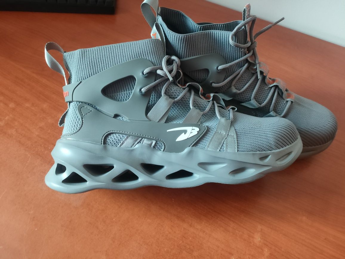 Buty robocze z metalowym noskiem