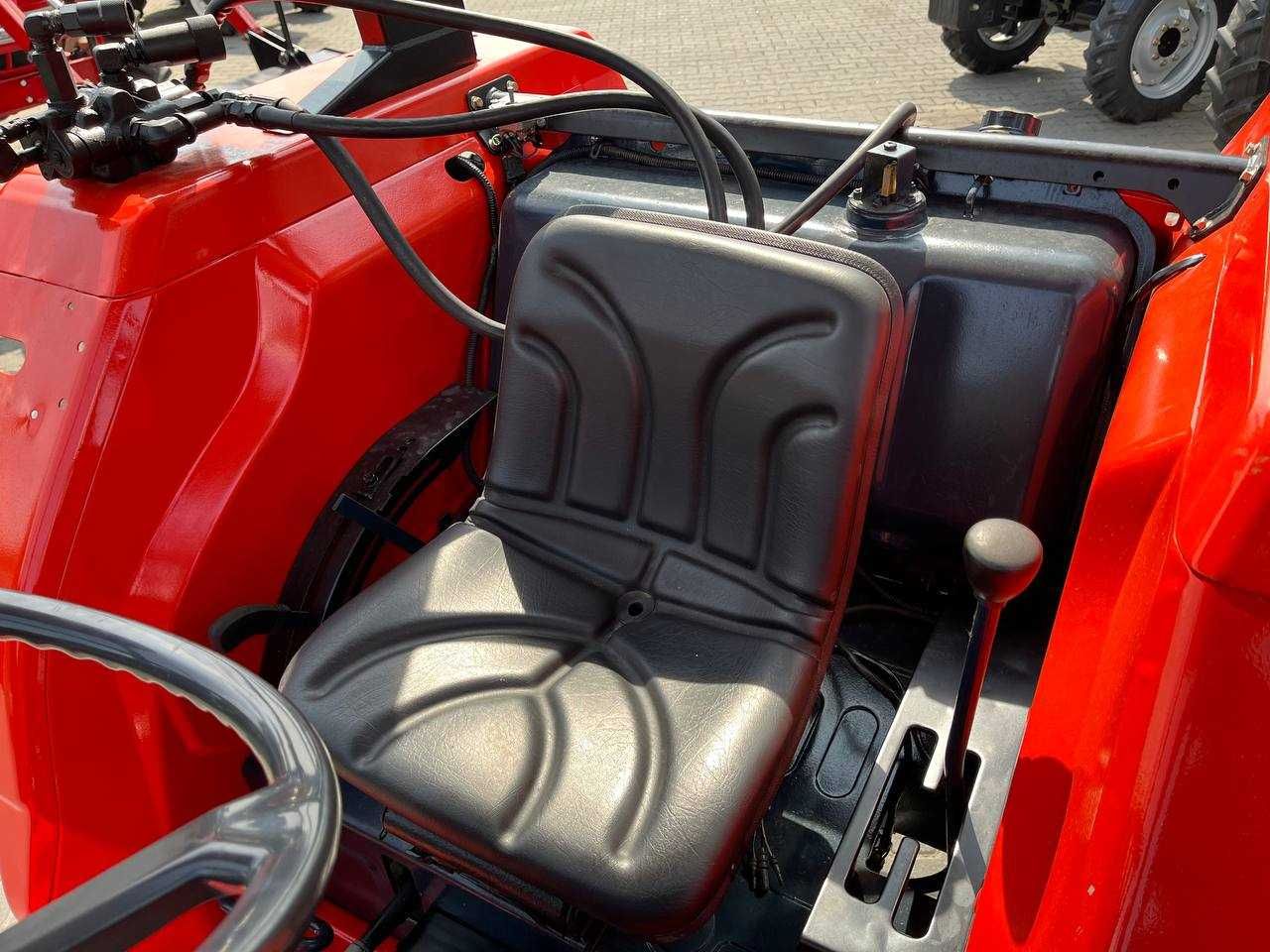 Kubota L1-455 Front