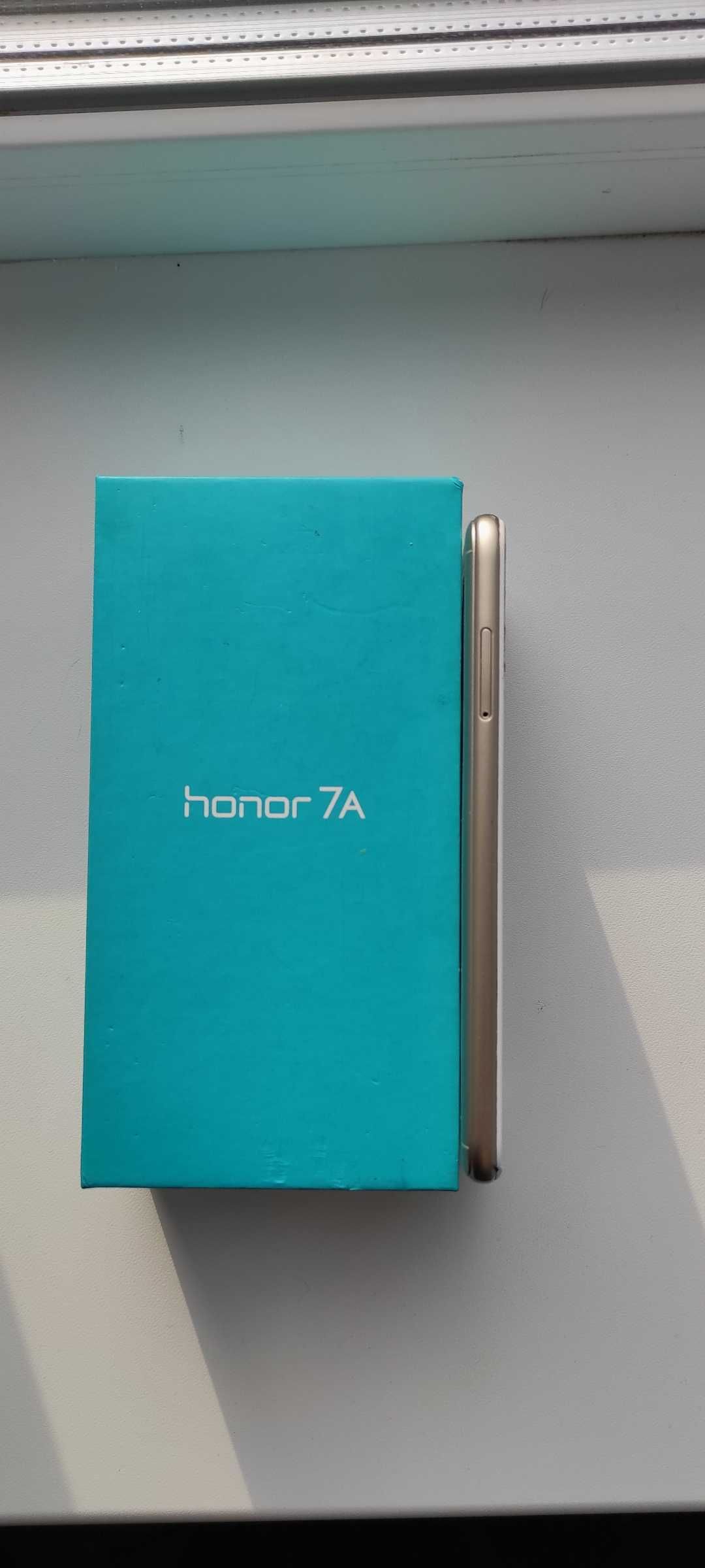 Продам телефон honor 7a