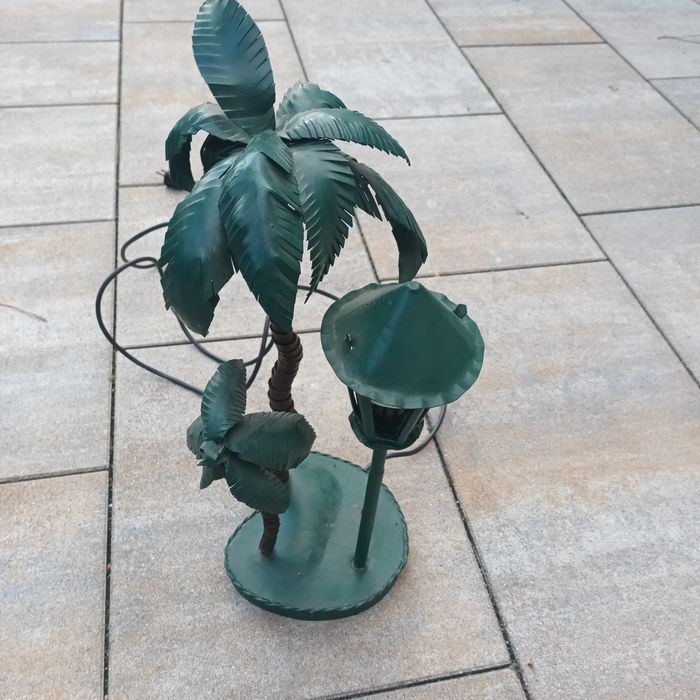 Lampka bezludna wyspa z PRL