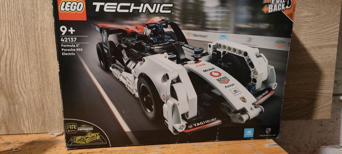 LEGO Technic 42137