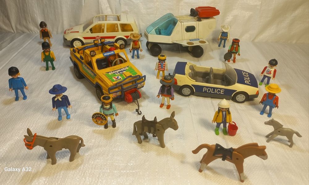Lote playmobil, só vendo o lote.