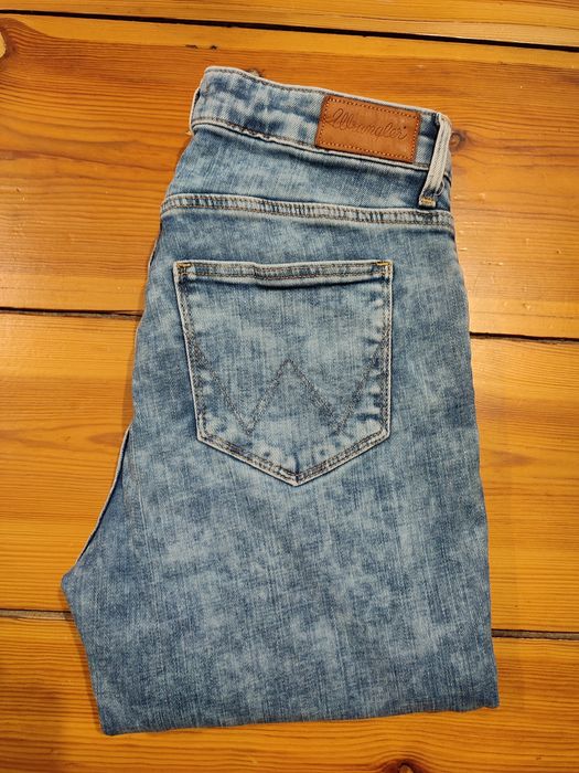 Spodnie jeansowe Wrangler damskie, młodzieżowe W26L32