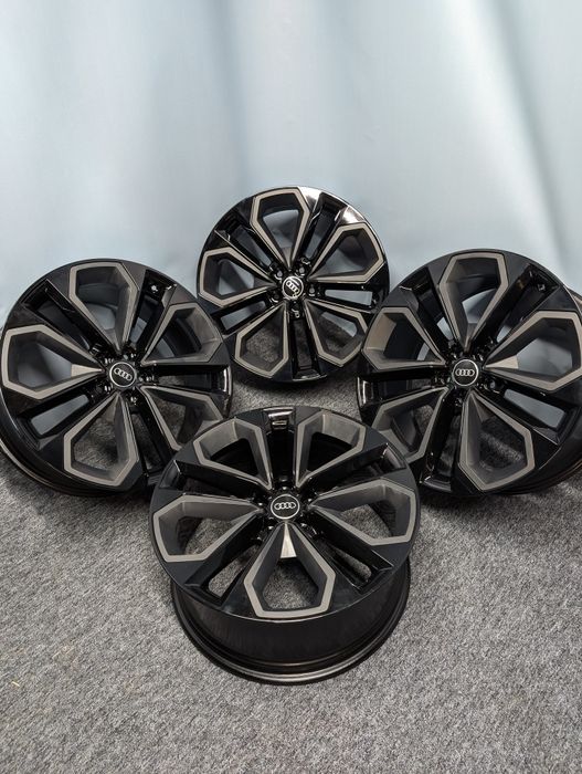 Комплект оригінальних титанових дисків Audi 5*112 R20 5/112 20 ET 38