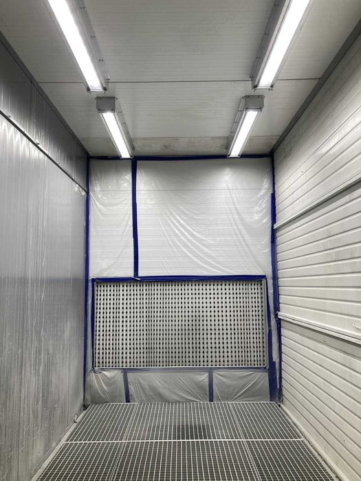 Usługi lakiernicze dla stolarzy (lakierowanie frontów meblowych)