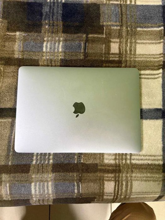 MacBook Pro 13 A1706 2016 i5/8Gb/256gb