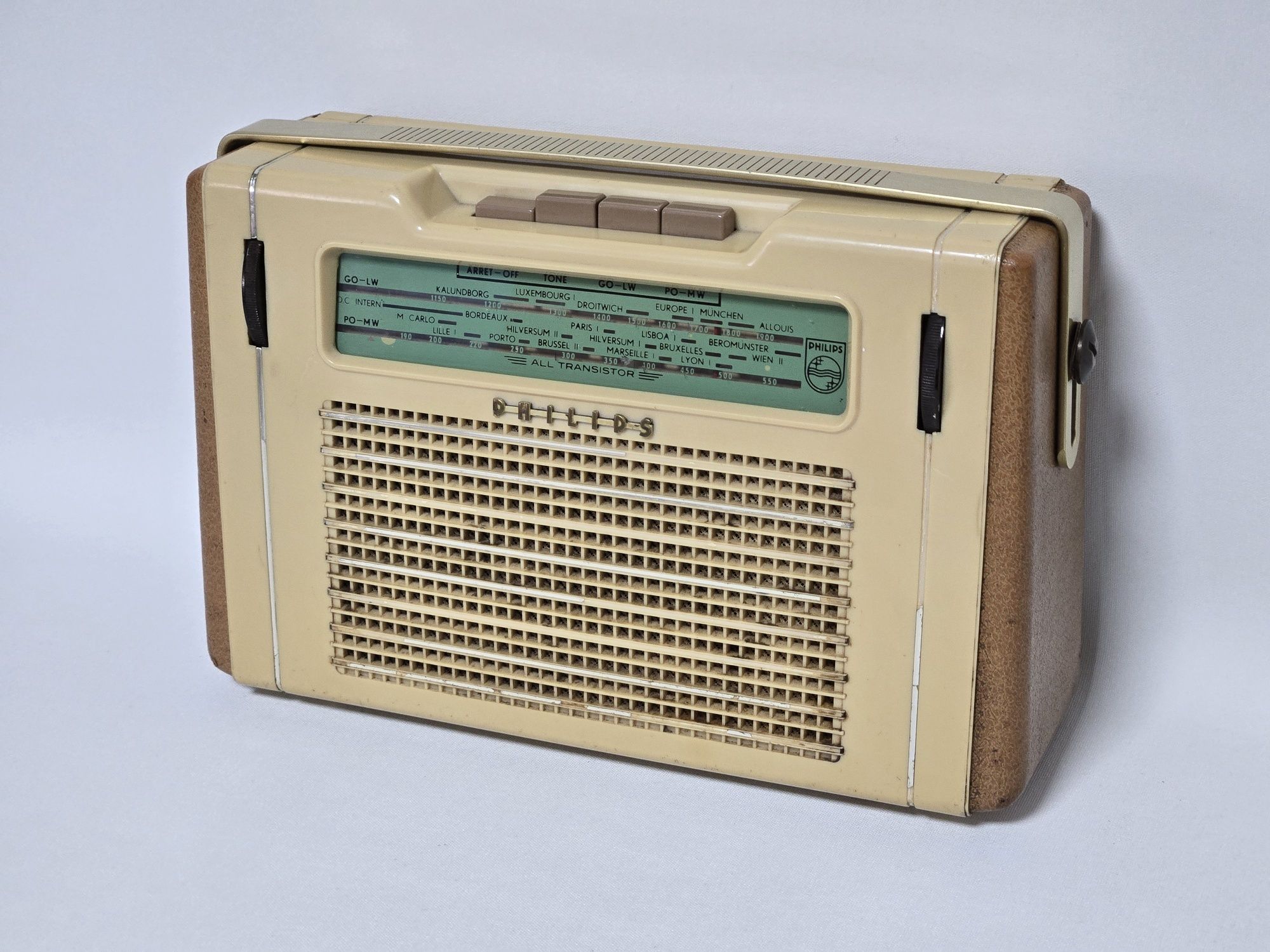 Rádio antigo reparado Philips
