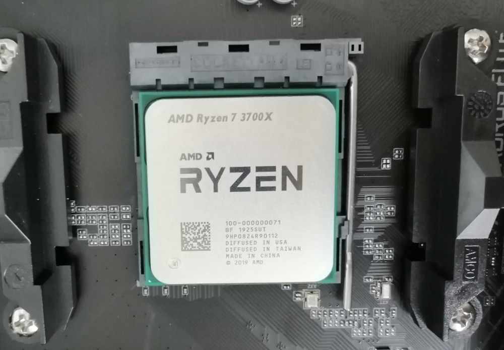 Процессор Amd ryzen 7 3700x