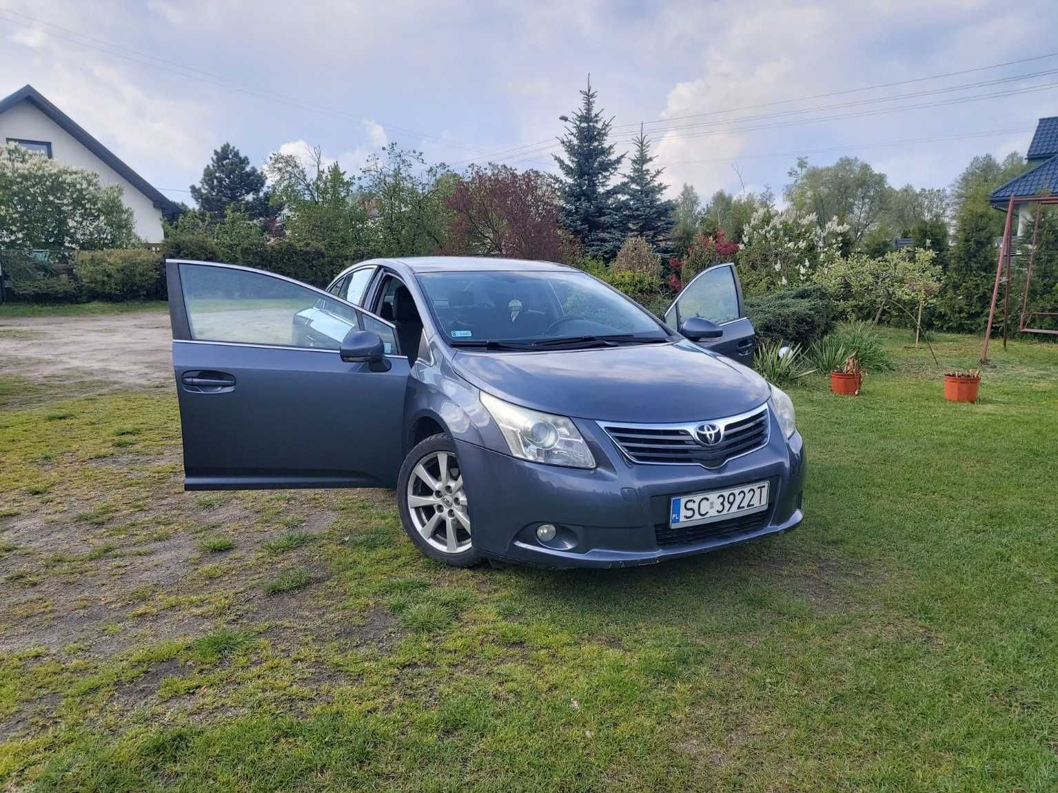 Toyota Avensis T27 2009r.