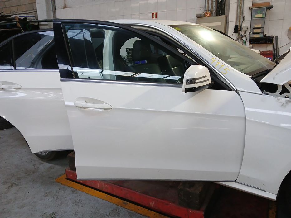 Porta frente direita MERCEDES-BENZ Classe E (W212)