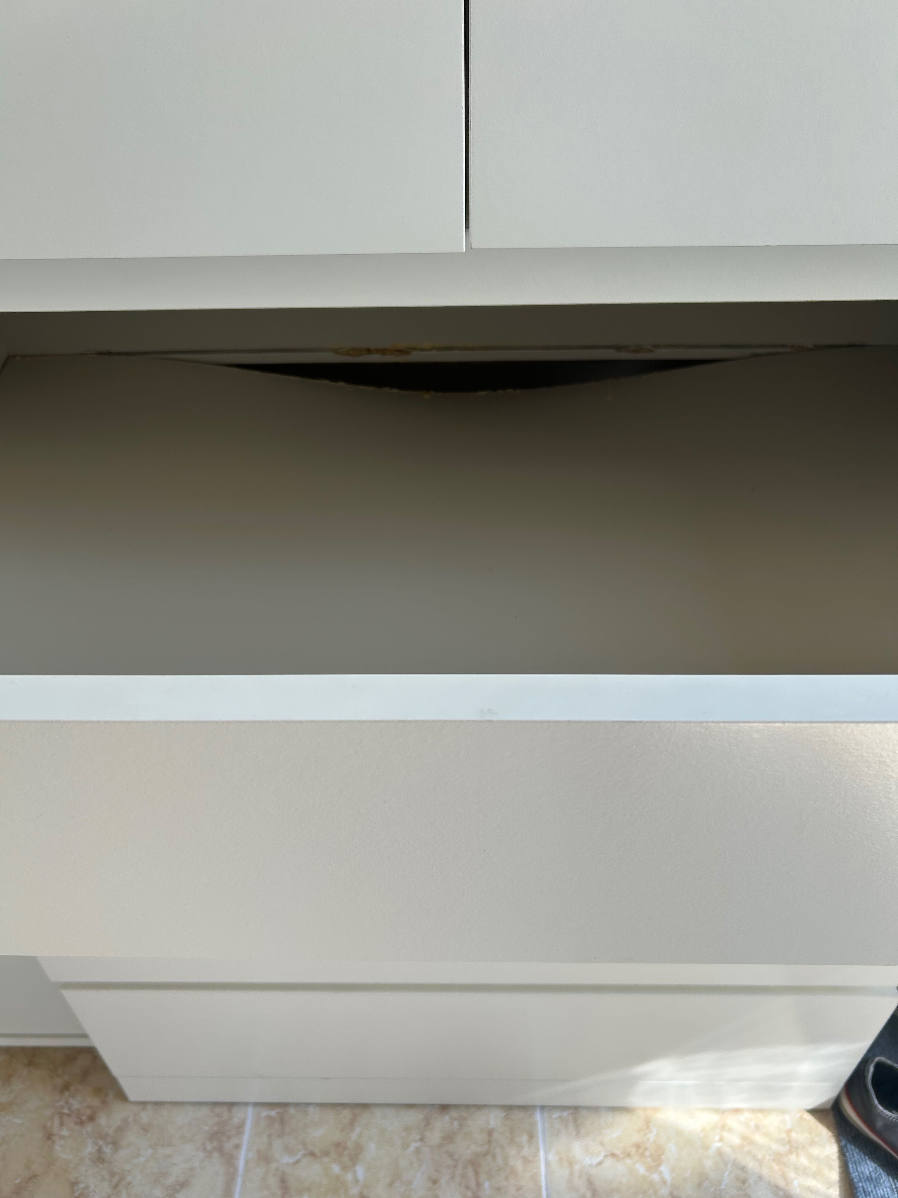 Cómoda IKEA MALM 6 gavetas - Branco (usada)