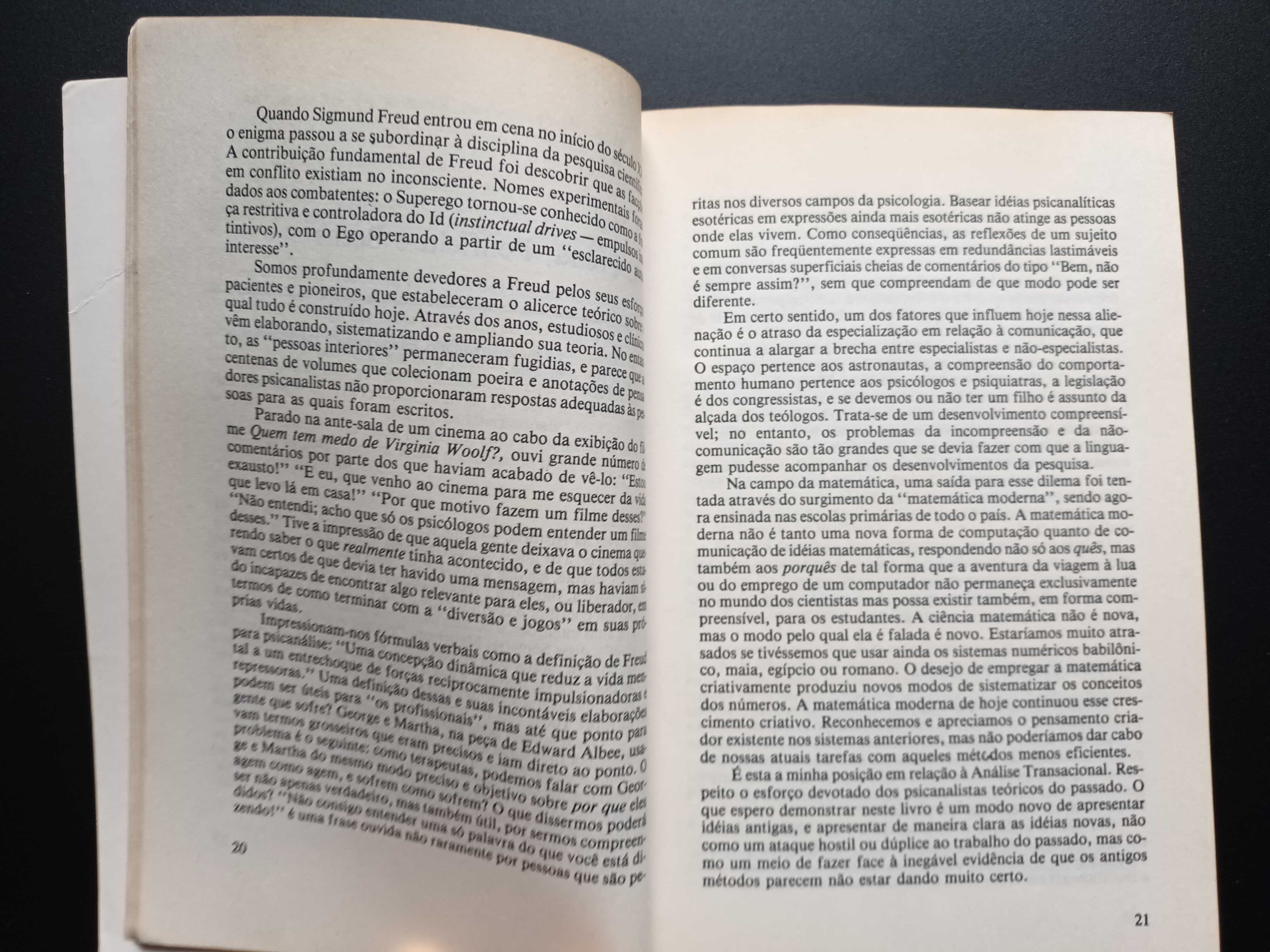 "Eu Estou Ok, Você Está Ok" por Dr. Thomas A. Harris