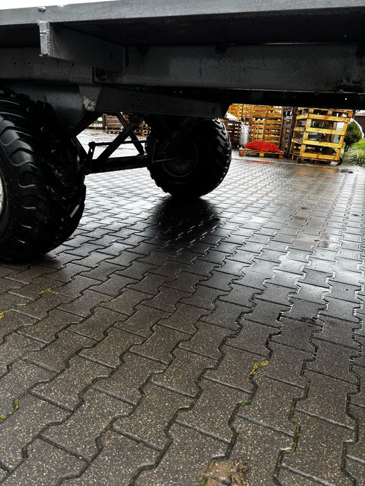 Laweta platforma przyczepa do bel skrzyniopalet skrzyń