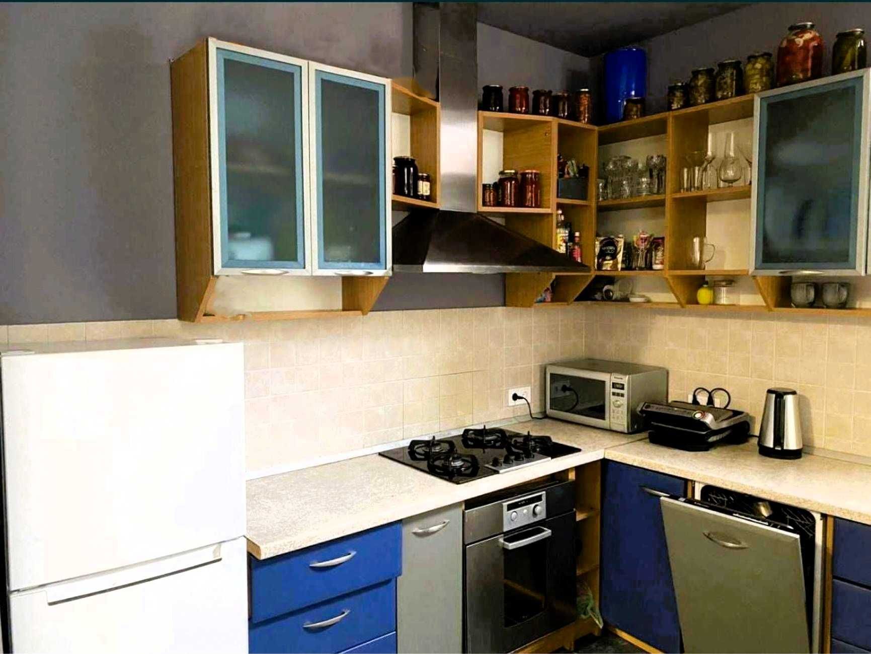 Продаж 3-кім. квартиру, Центр, пр-кт Дмитр Яворницького, парк Глоби AK