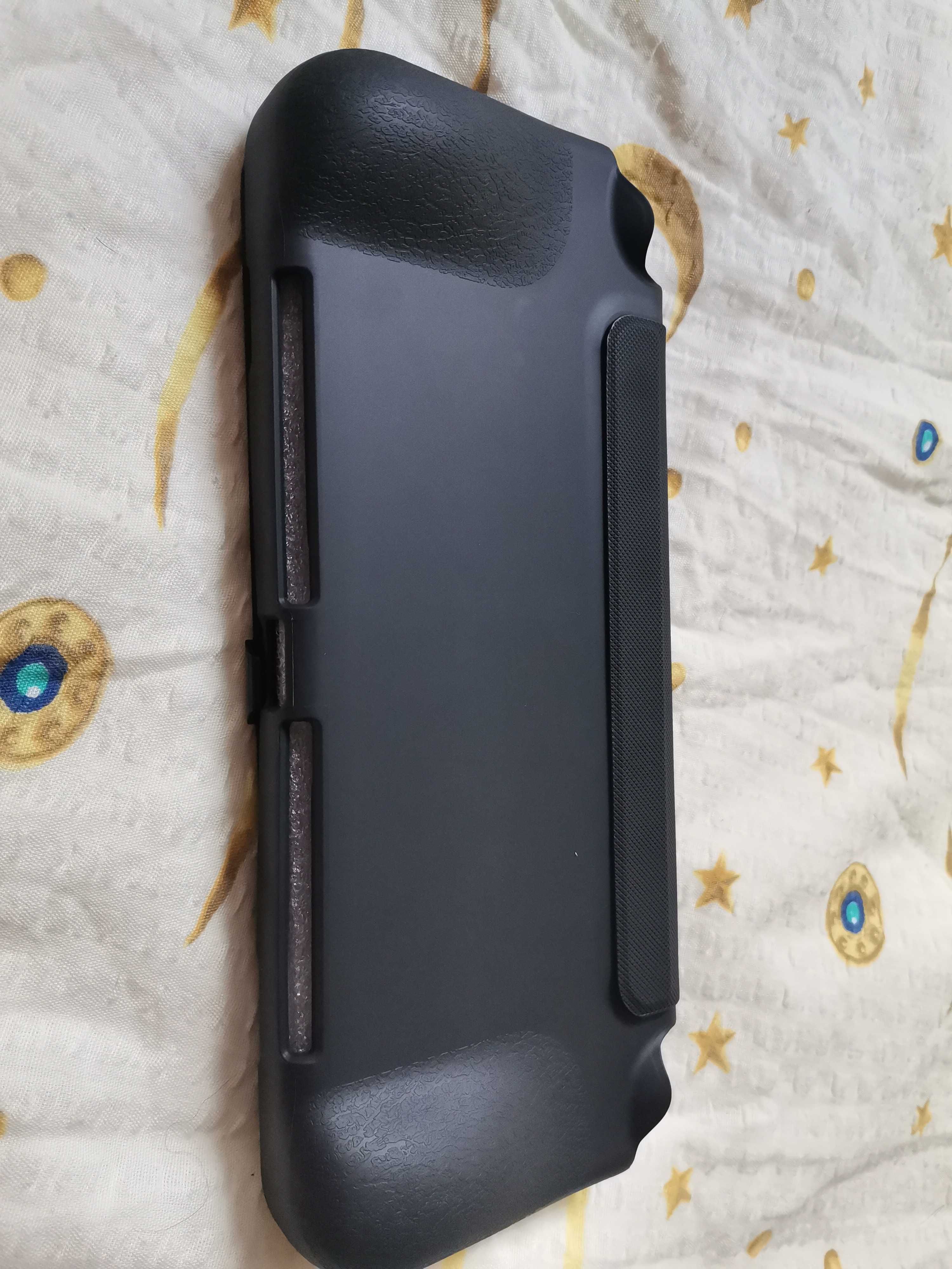 Etui  Nintendo + szkła ochronne