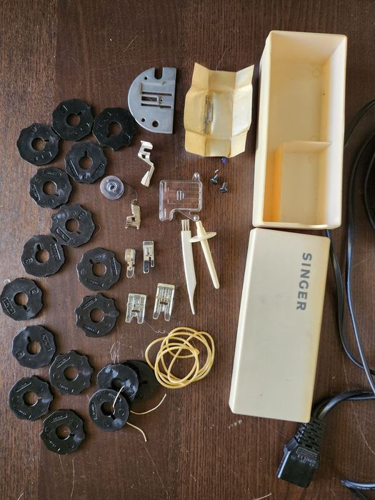 Singer máquina de costura avariada