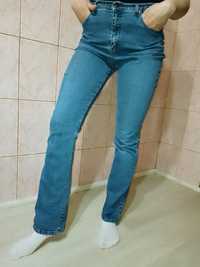 Стильні джинси, якісь супер