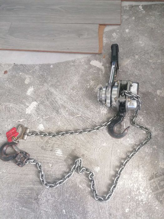 Guincho manual semi novo