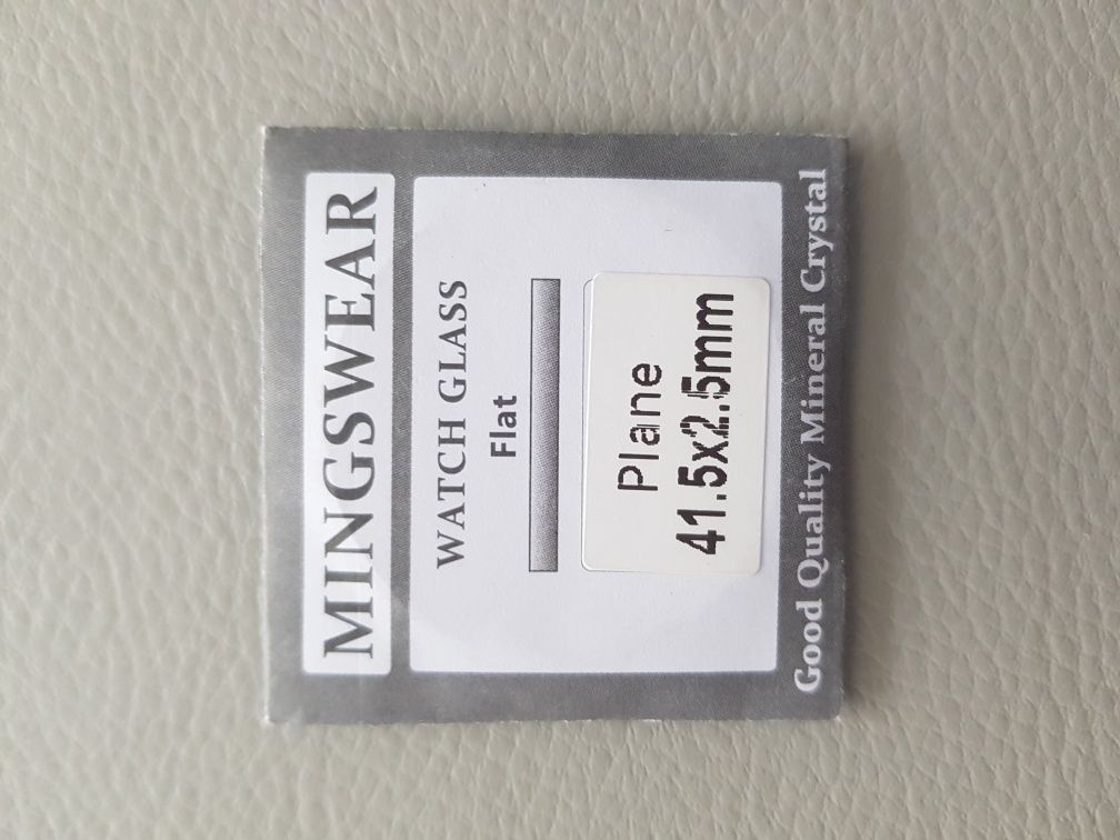 Nowe szkło szkiełko mineralne do zegarka grubość 2.5mm szerokość 41.5m