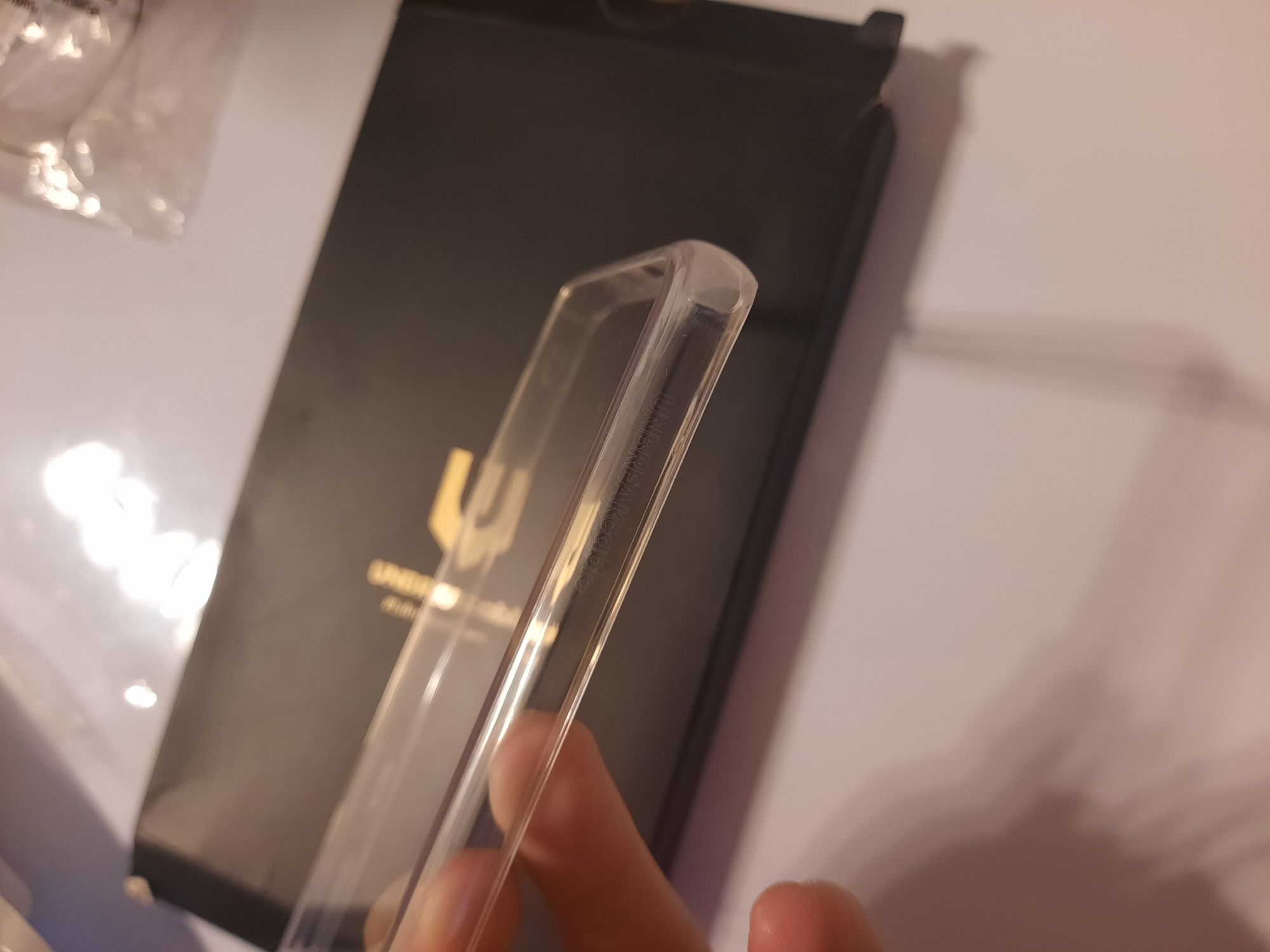 Etui na Samsung s10 silikon obok tył twardy i przezroczysty Unbreak