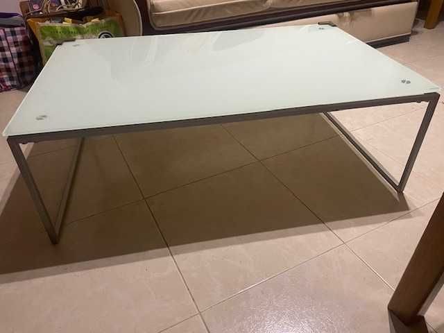 Mesa de Centro em bom estado
