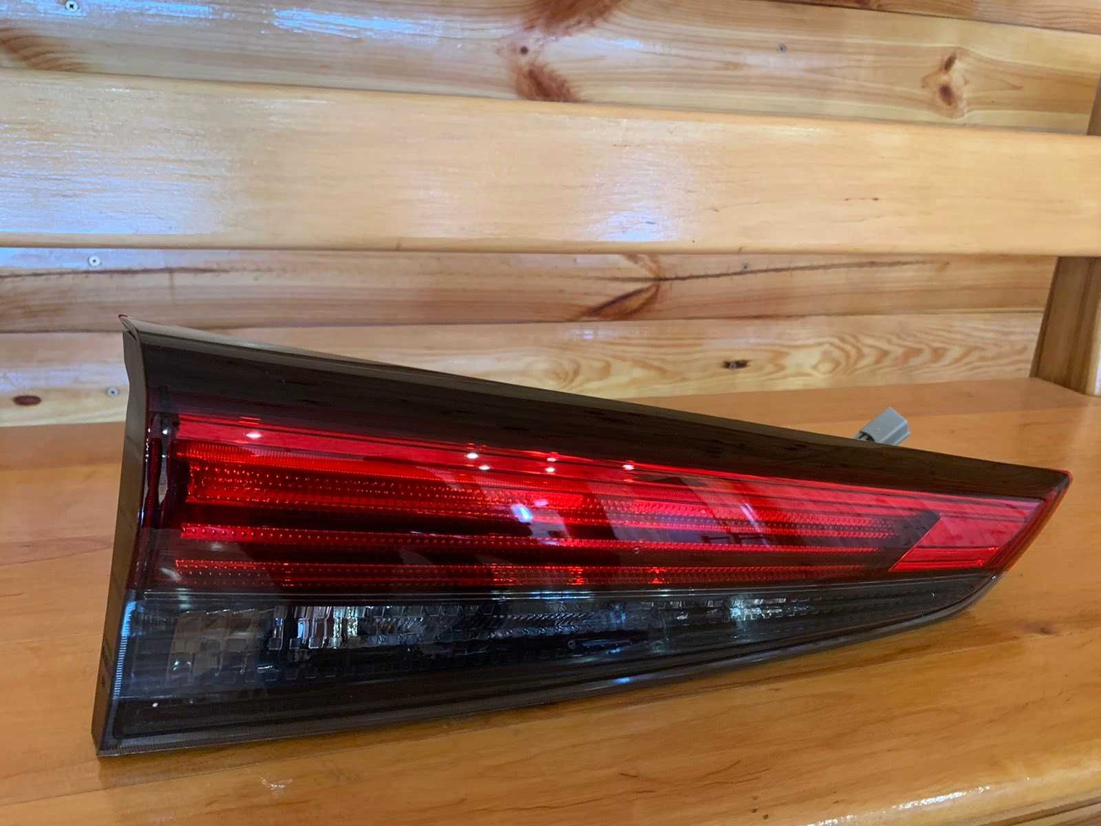 TOYOTA HIGHLANDER Фонарь наружный LE левый 2020 81560-0E230
