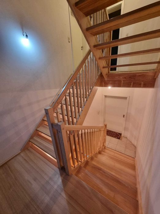 Schody drewniane dąb , buk , jesion Trepy  Producent Podkarpackie