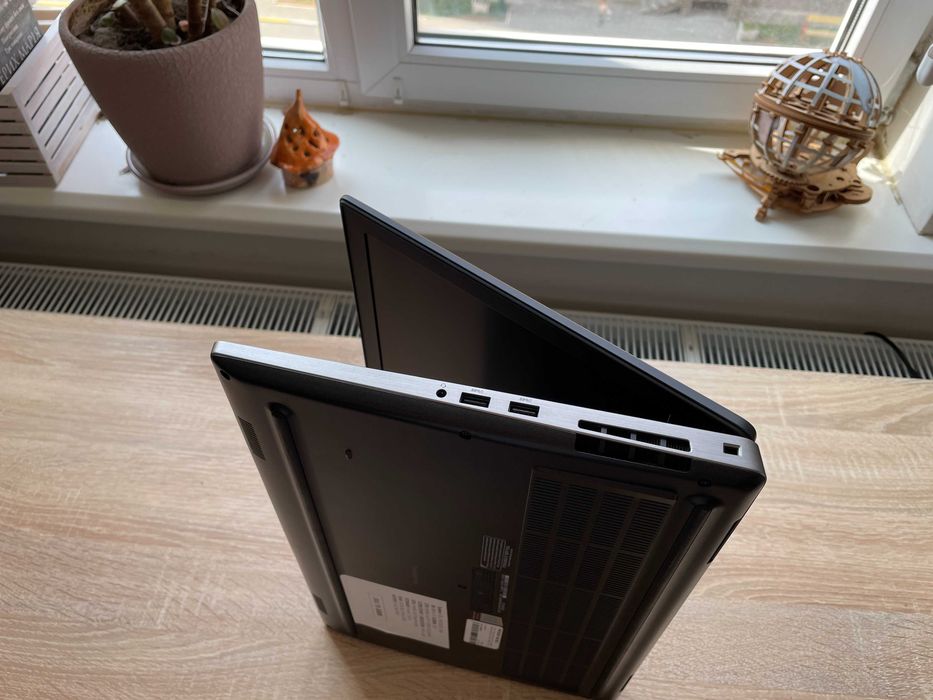 Dell Precision 7540 Core™ i7_40gb DDR4 _Nvidia Quadro T2000_750gb SSD