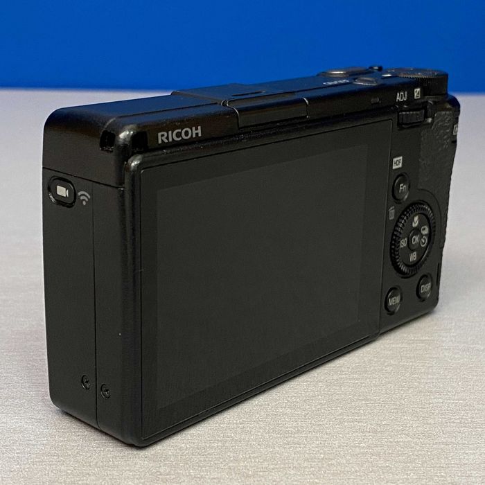 RICOH GR IIIx HDF (24.2MP)