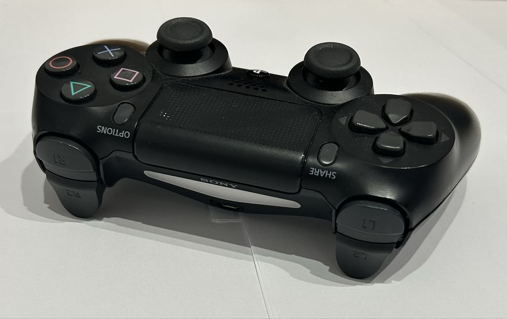 Playstation 4 pro+ pad dualshock+gra