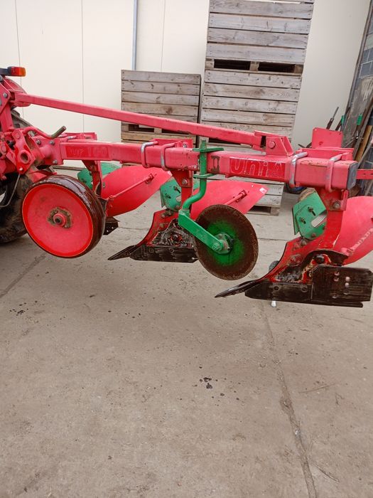 Pług Unia Tur 100