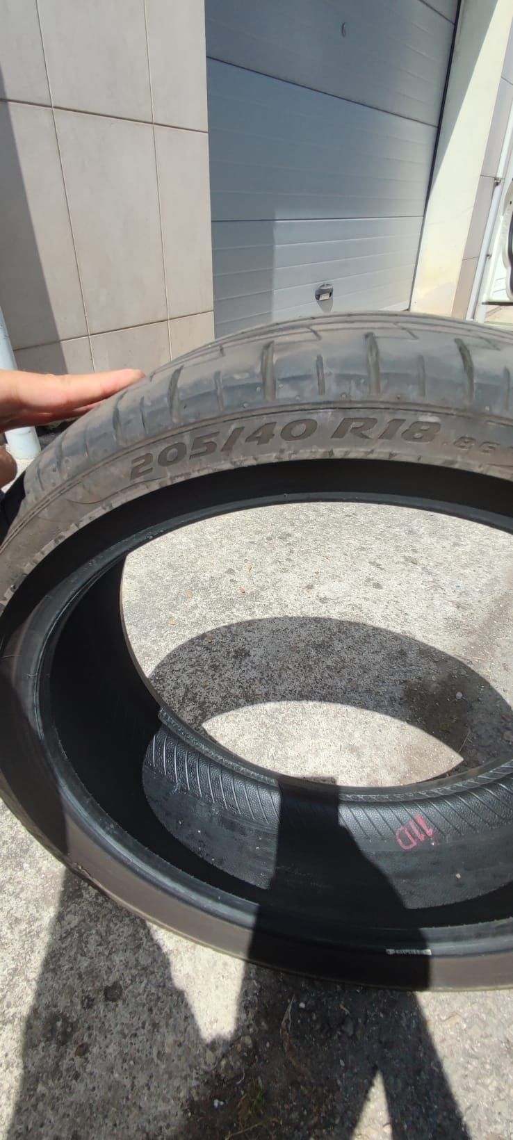 Pneus 205/40/R18 em Bom estado