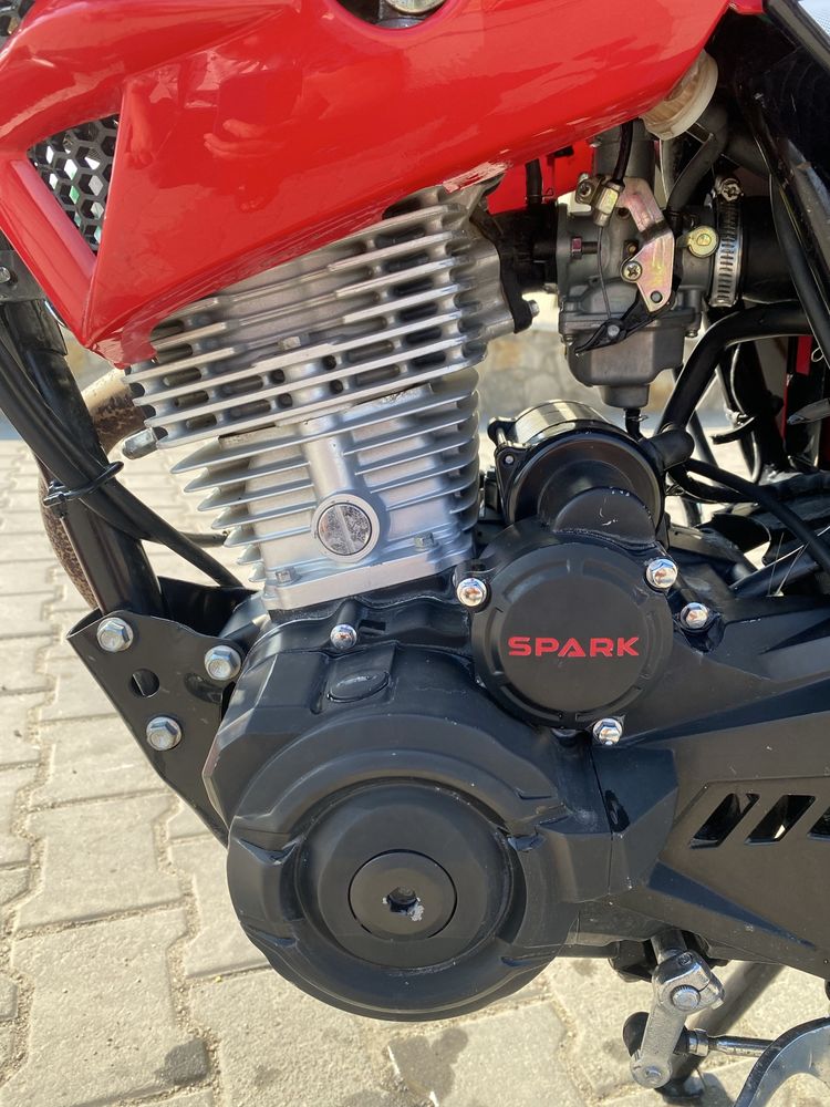 Spark r-25i червоний