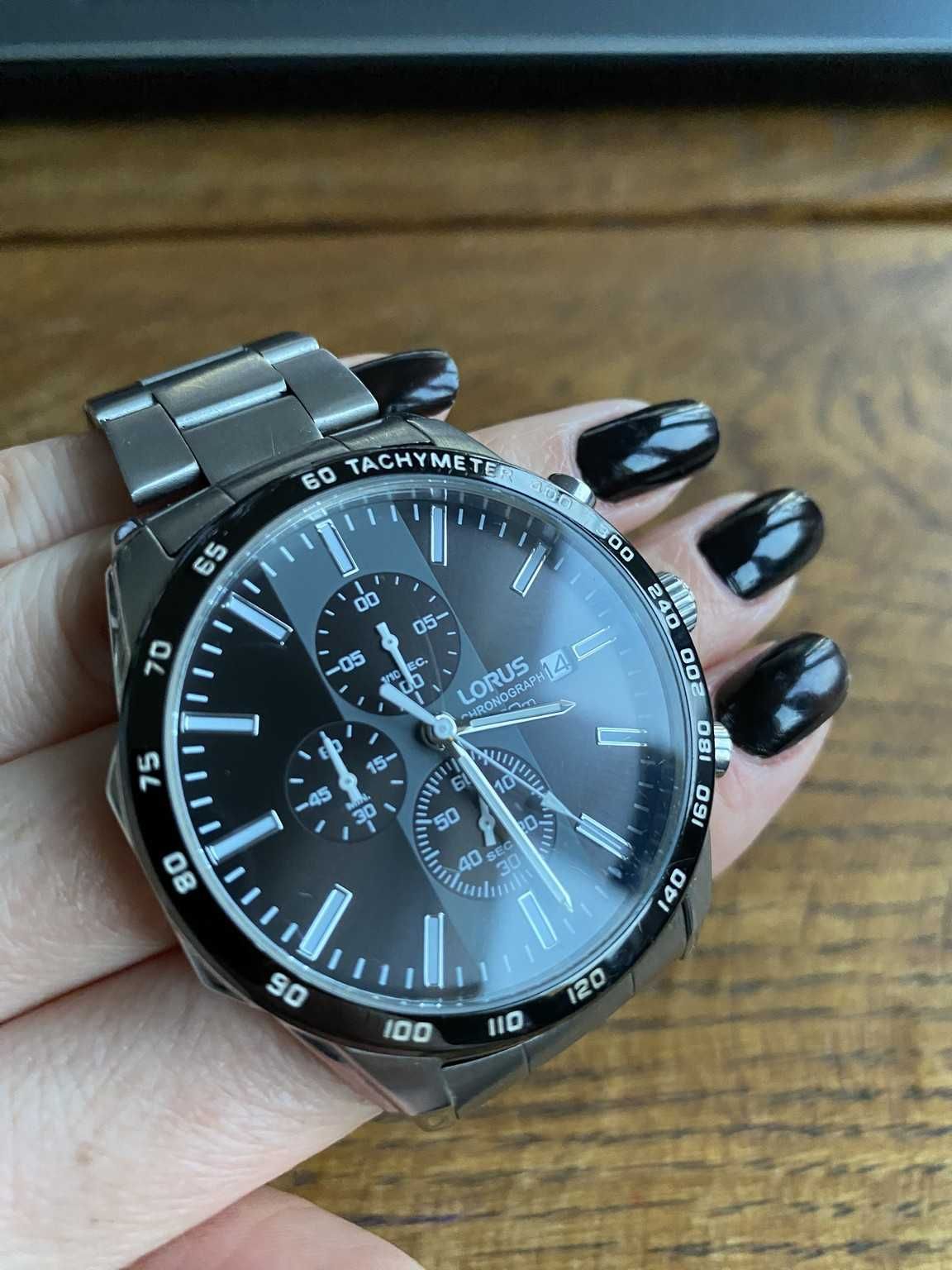 Zegarek męski Lorus Chronograph Rm381Ex9 analogowy na bransoletce