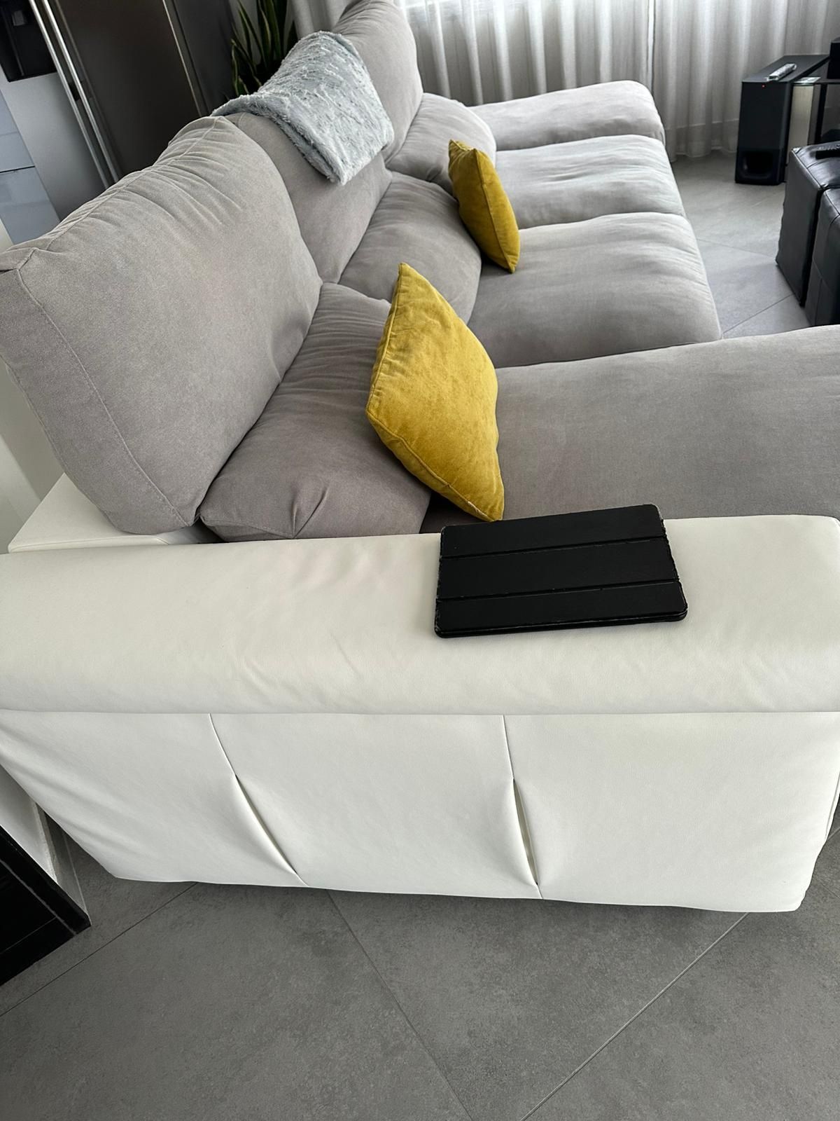 Sofá Cinza/branco extensivel
