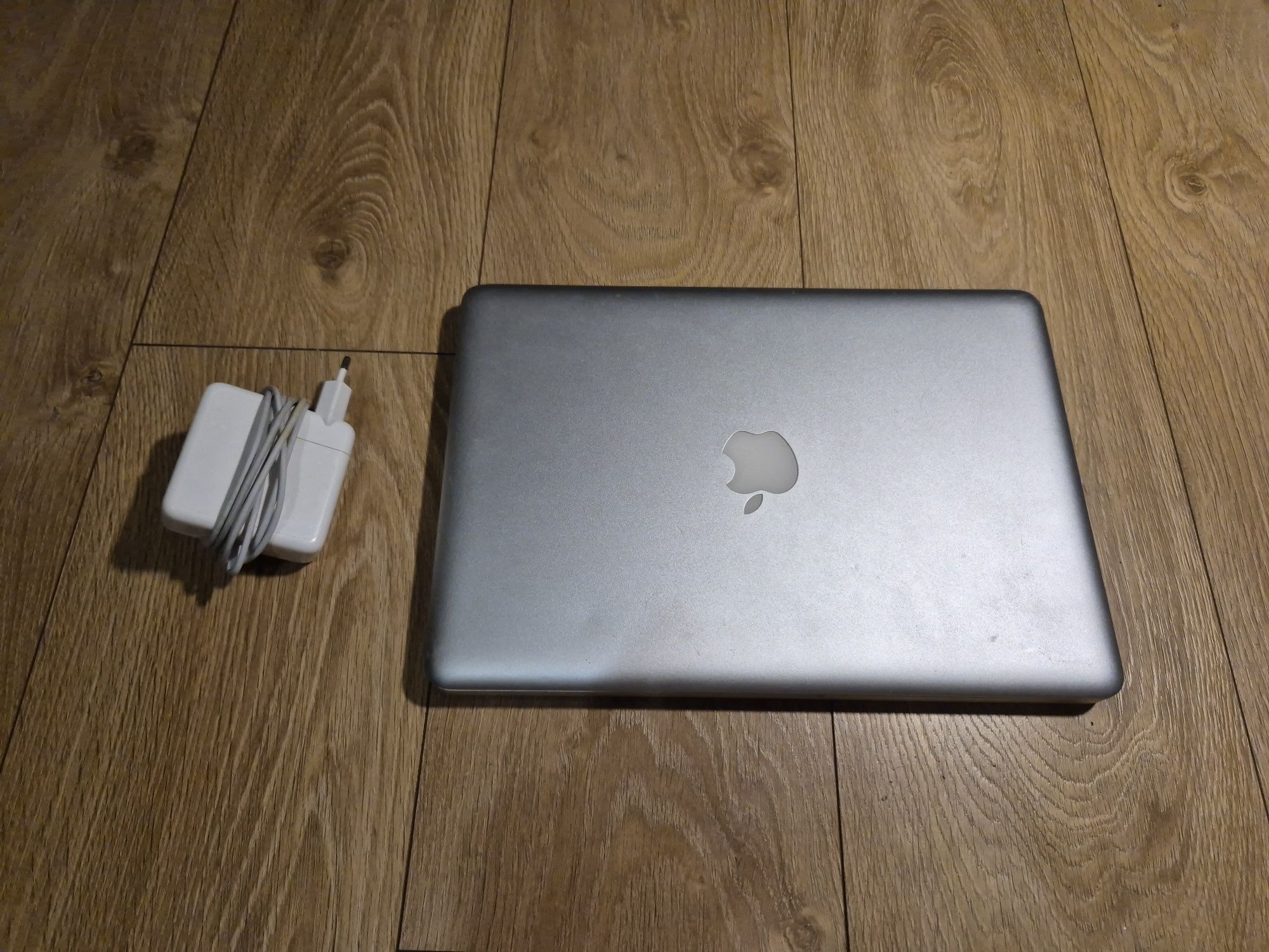 Macbook Pro 13" i5 | 8GB RAM | 120GB SSD | Nowa bateria i zasilacz