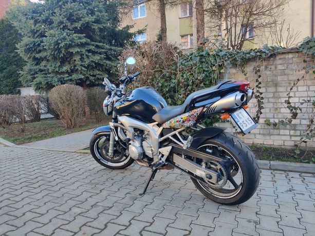 Motocykl Yamaha fz6n