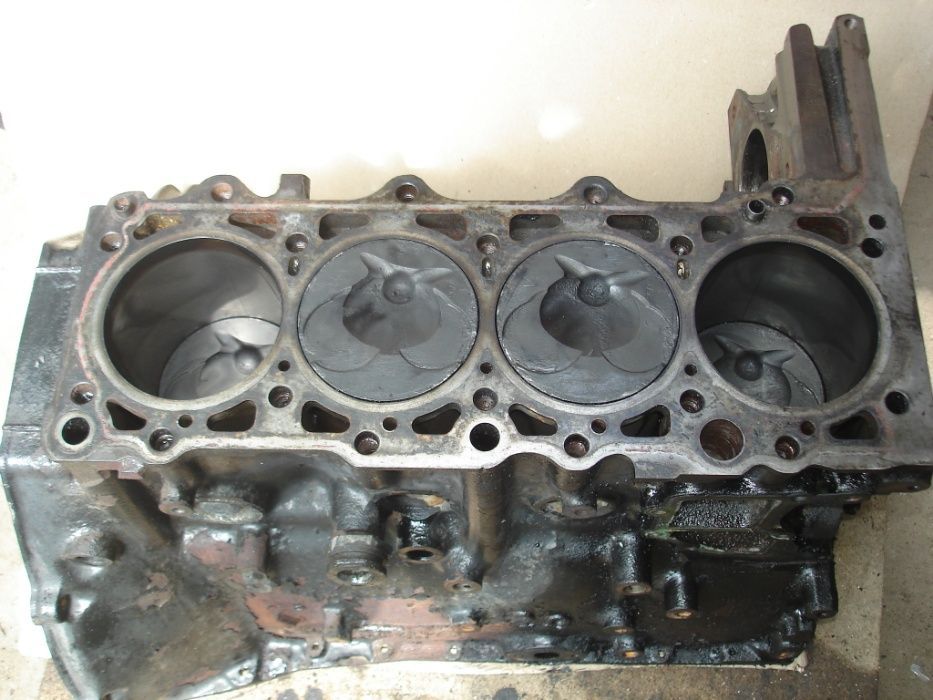 Блок двигателя мотора пенек (ДВС) ОМ 601 2.3D Mercedes