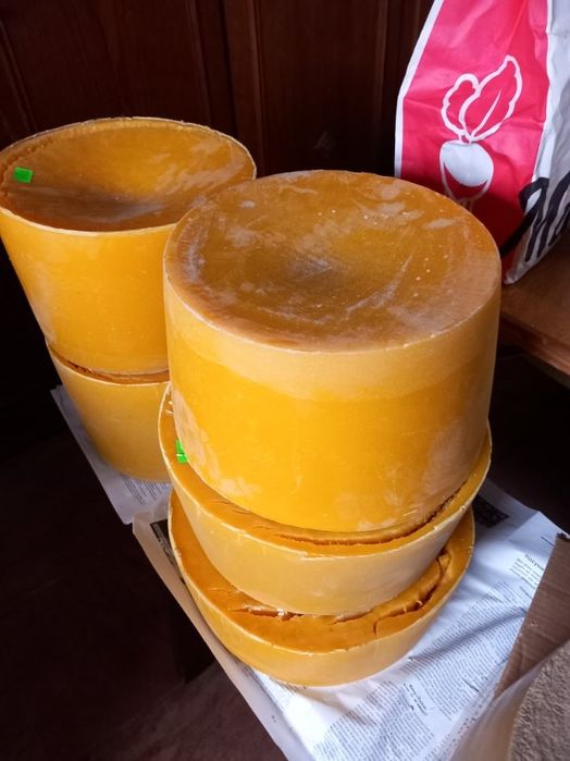 Sprzedam wosk pszczeli