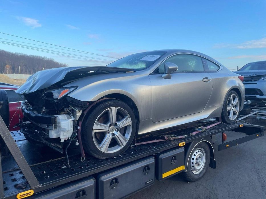 Продам lexus Rc 200t