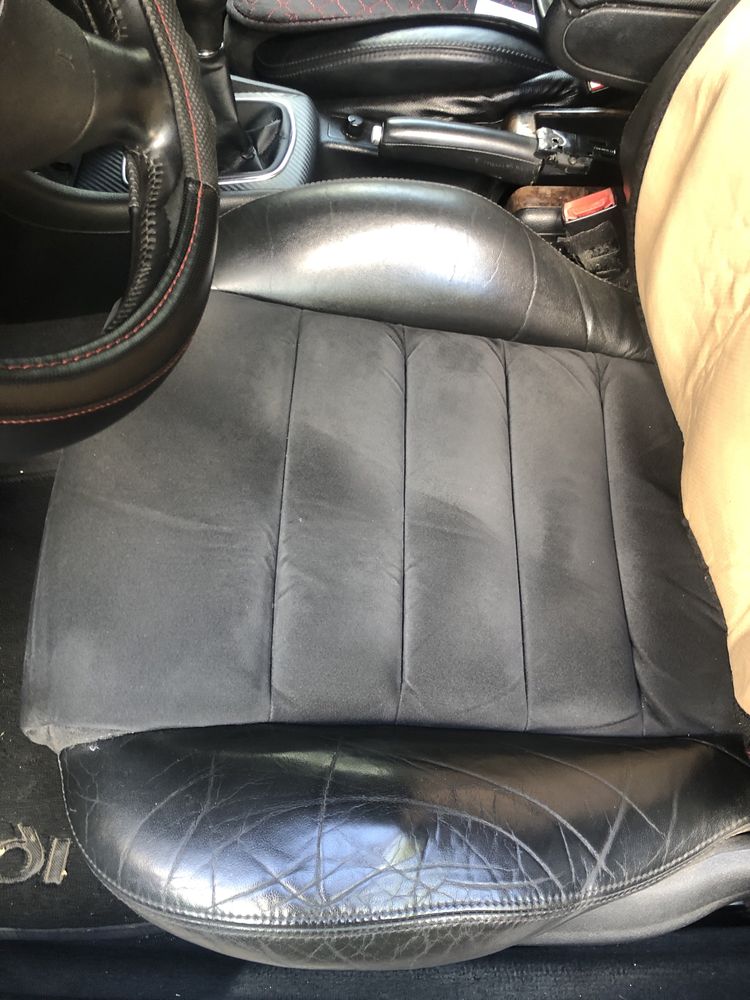 Audi A6 C5  2.4 бензин 2002, Седан