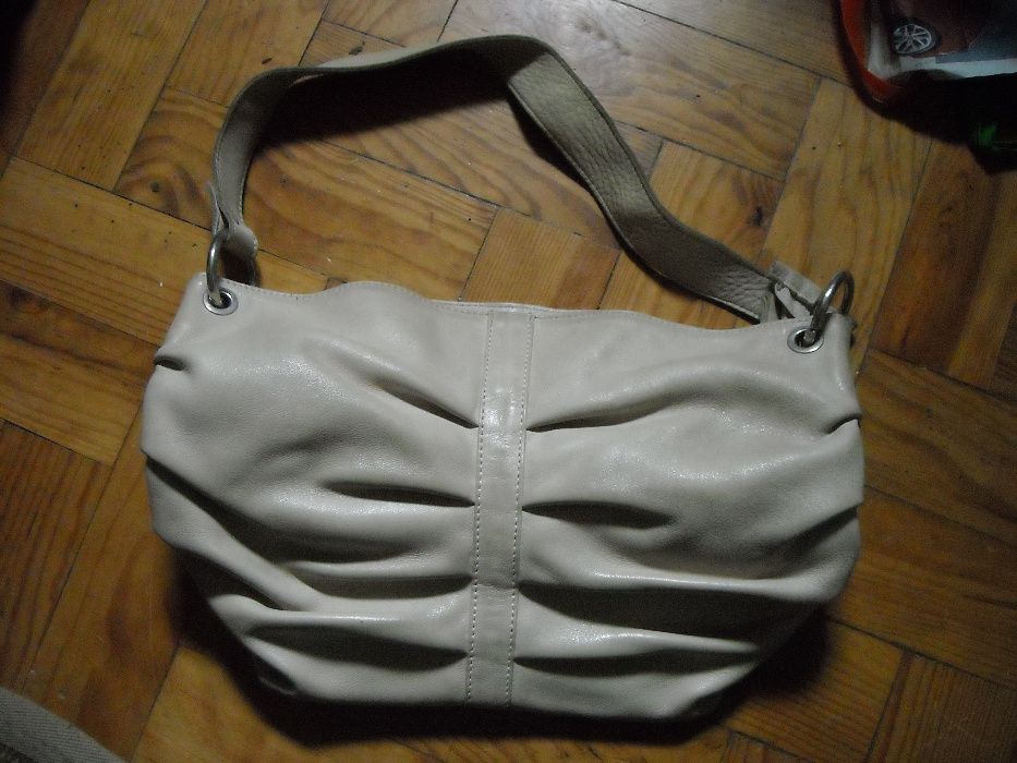 Mala de senhora vintage em pele