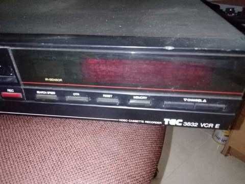 Leitor de VHS marca TEC