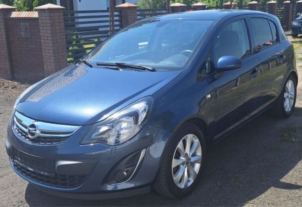 Opel Corsa 1,4 benzyna 87 KM, klimatyzacja tempomat polskie tablice